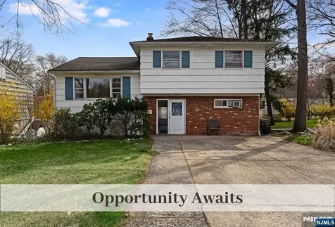 29 Lindbergh Parkway Waldwick NJ 07463