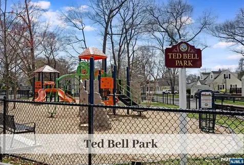 29 Lindbergh Parkway Waldwick NJ 07463