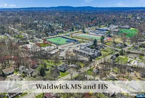 29 Lindbergh Parkway Waldwick NJ 07463