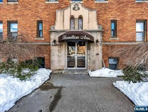 303 Hamilton Place Hackensack NJ 07601
