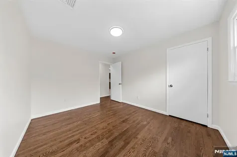 11 Sibel Court Woodland Park NJ 07424