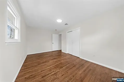 11 Sibel Court Woodland Park NJ 07424