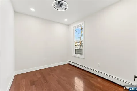 633 Lafayette Avenue Hawthorne NJ 07506