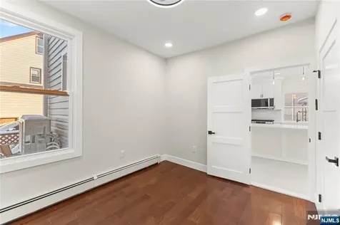 633 Lafayette Avenue Hawthorne NJ 07506
