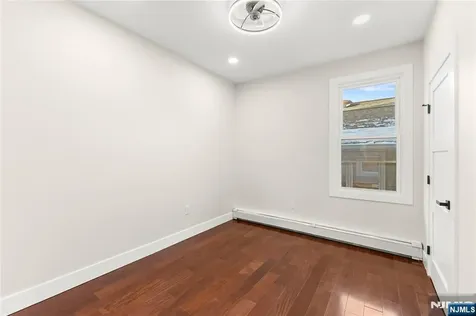 633 Lafayette Avenue Hawthorne NJ 07506