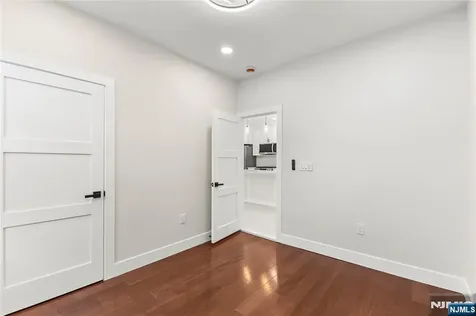 633 Lafayette Avenue Hawthorne NJ 07506