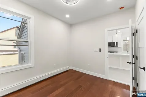 633 Lafayette Avenue Hawthorne NJ 07506