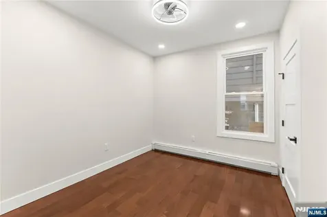 633 Lafayette Avenue Hawthorne NJ 07506