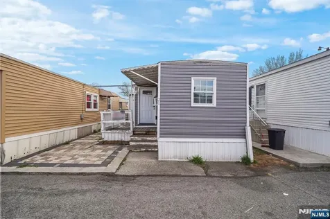 21 Helen Drive Moonachie NJ 07074