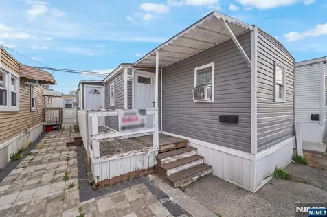21 Helen Drive Moonachie NJ 07074