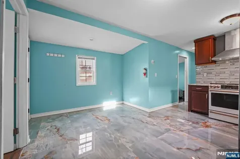 21 Helen Drive Moonachie NJ 07074