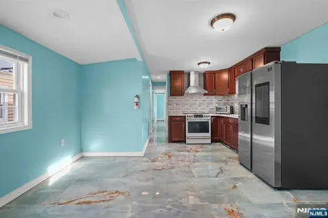 21 Helen Drive Moonachie NJ 07074