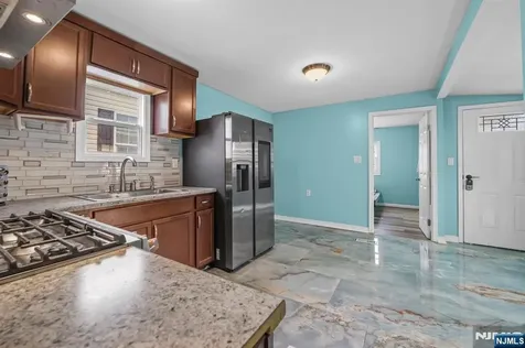 21 Helen Drive Moonachie NJ 07074
