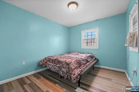 21 Helen Drive Moonachie NJ 07074