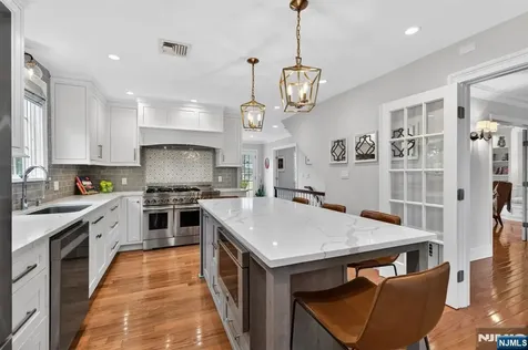 20 Parkview Drive Millburn NJ 07041