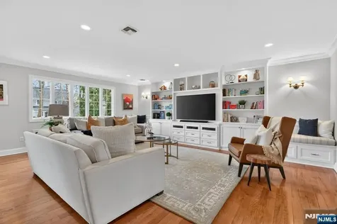 20 Parkview Drive Millburn NJ 07041