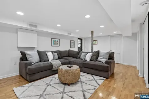 20 Parkview Drive Millburn NJ 07041