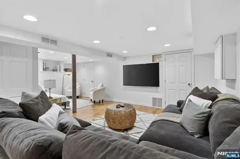 20 Parkview Drive Millburn NJ 07041