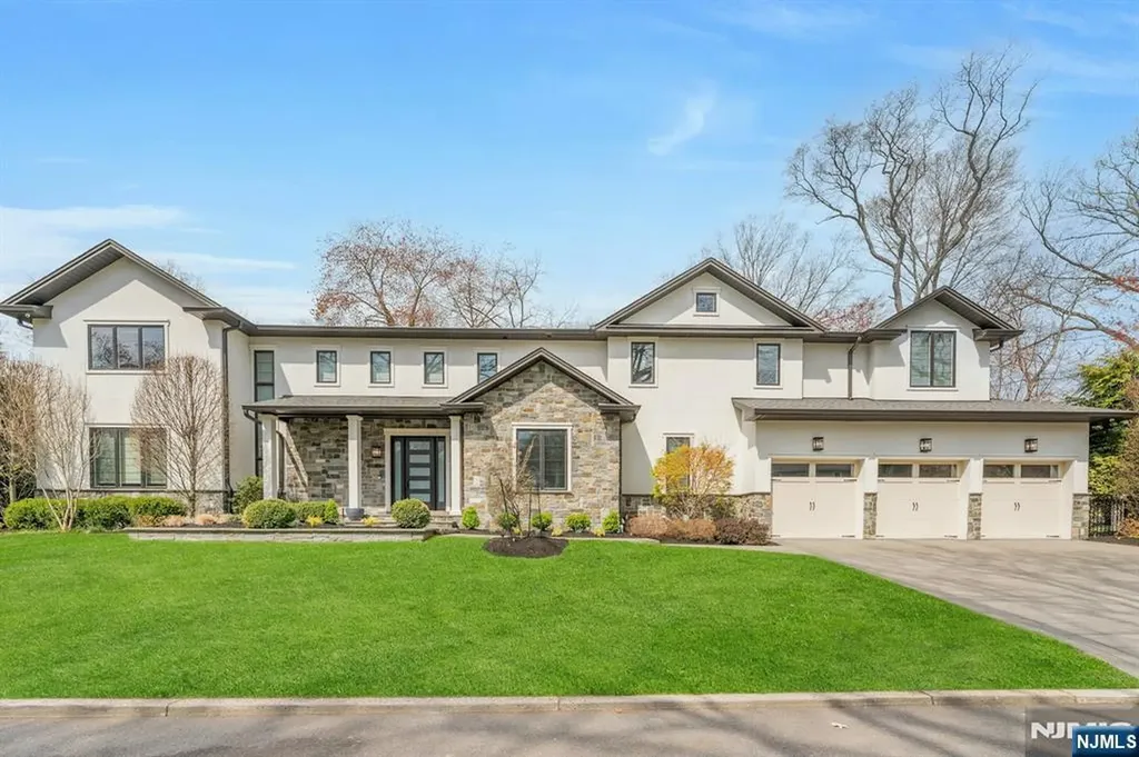 45 Brook Way Demarest NJ 07627