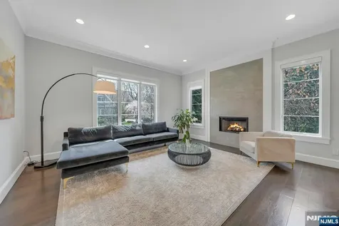 45 Brook Way Demarest NJ 07627