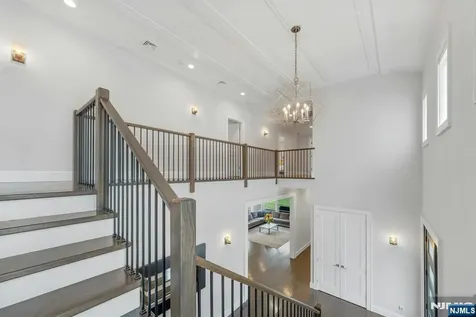 45 Brook Way Demarest NJ 07627