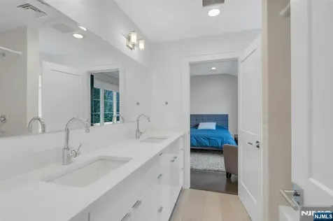 45 Brook Way Demarest NJ 07627