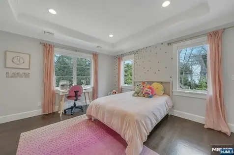 45 Brook Way Demarest NJ 07627