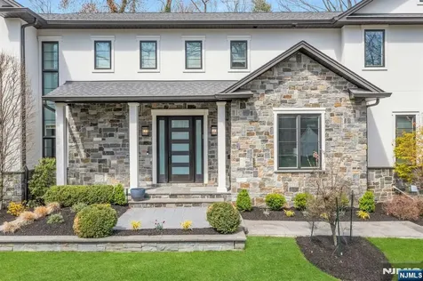 45 Brook Way Demarest NJ 07627
