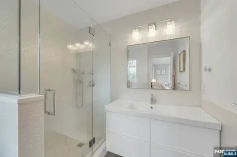 45 Brook Way Demarest NJ 07627