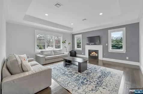 45 Brook Way Demarest NJ 07627