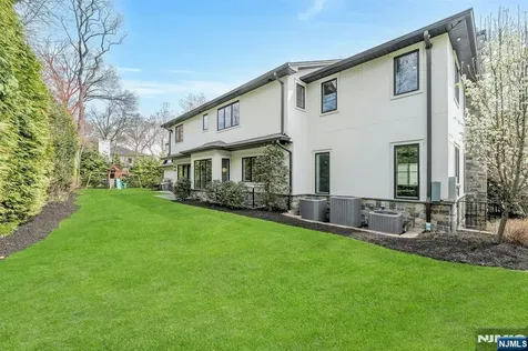 45 Brook Way Demarest NJ 07627