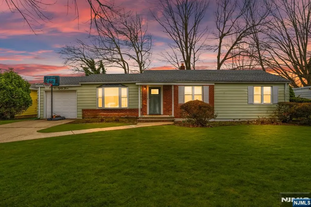 283 Taft Road River Edge NJ 07661