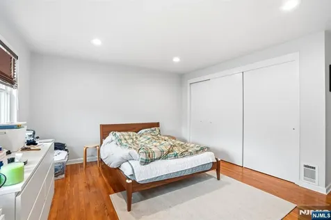 283 Taft Road River Edge NJ 07661