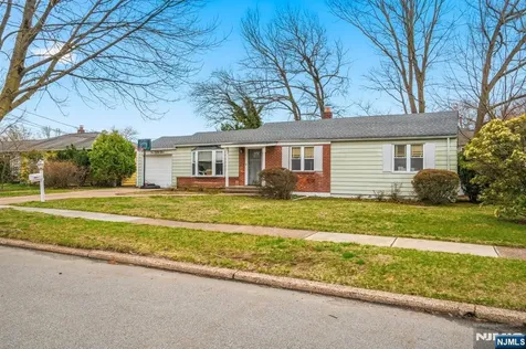 283 Taft Road River Edge NJ 07661