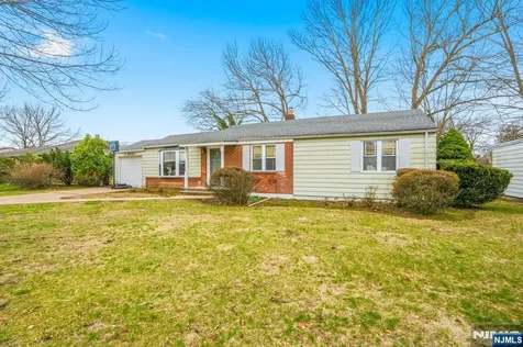 283 Taft Road River Edge NJ 07661