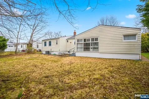 283 Taft Road River Edge NJ 07661