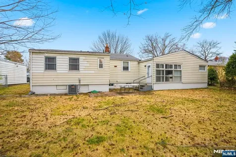 283 Taft Road River Edge NJ 07661