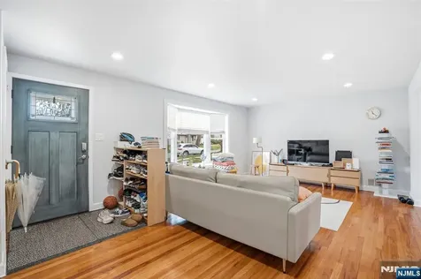 283 Taft Road River Edge NJ 07661