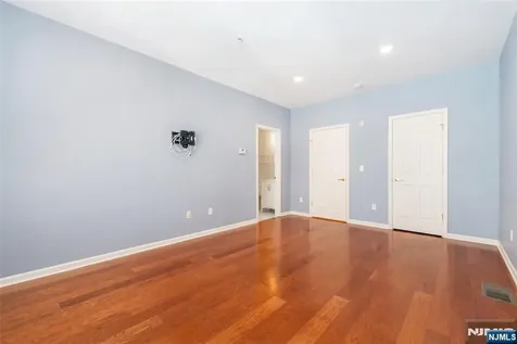 201 Dey Street Harrison NJ 07029