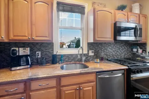 252 Grace Avenue Secaucus NJ 07094