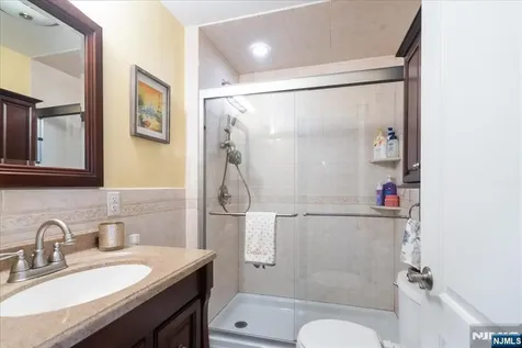 252 Grace Avenue Secaucus NJ 07094