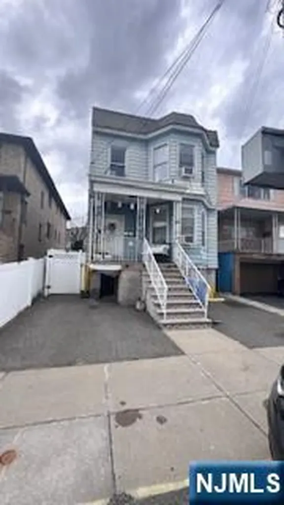 313 4th Street Fairview NJ 07022