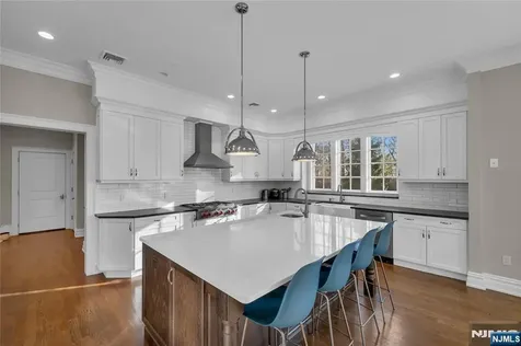 106 Koch Lane Old Tappan NJ 07675