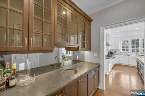 106 Koch Lane Old Tappan NJ 07675