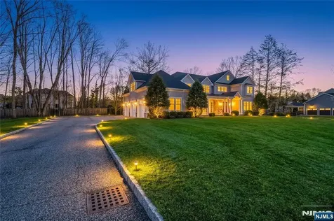 106 Koch Lane Old Tappan NJ 07675