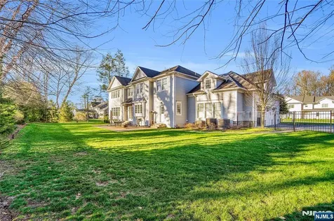 106 Koch Lane Old Tappan NJ 07675
