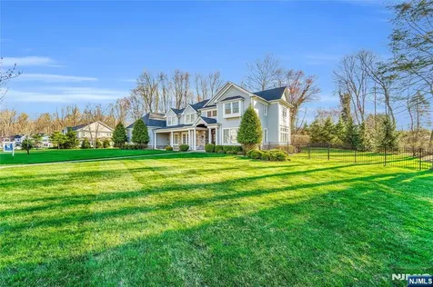 106 Koch Lane Old Tappan NJ 07675