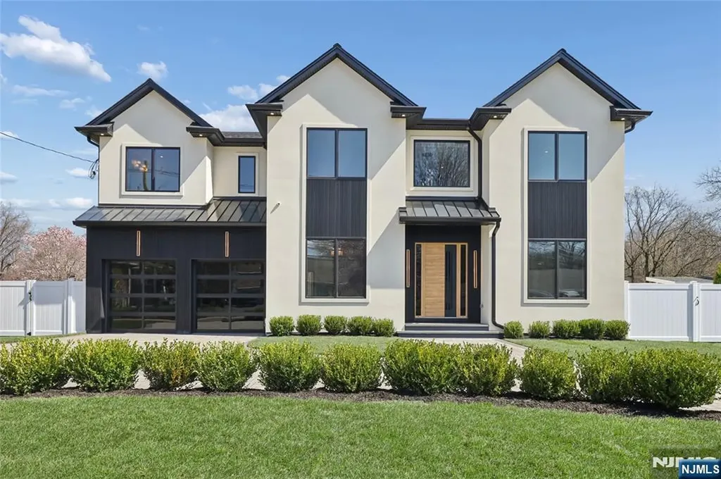 228 Spring Valley Road Paramus NJ 07652