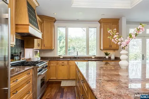 109 Clarewill Avenue Montclair NJ 07043