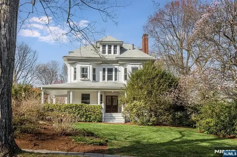 109 Clarewill Avenue Montclair NJ 07043